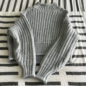 H&M Gray Knit Turtleneck M